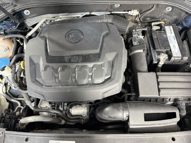Used 2018 Volkswagen Passat 2.0T SE FWD image 38