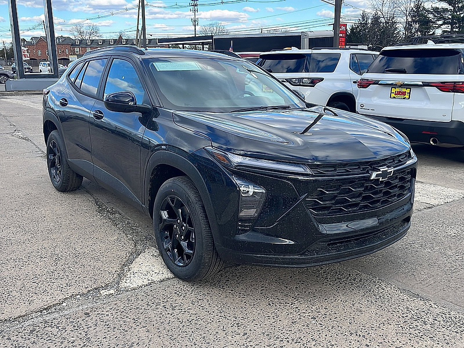 New 2026 Chevrolet Trax LT w/ Driver Confidence Package FWD image 4