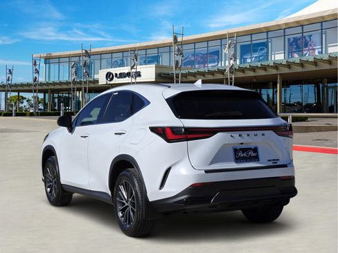 New 2026 Lexus NX 350h 350h Premium image 4
