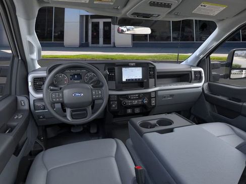 New 2026 Ford F550 4x4 Regular Cab Super Duty image 9