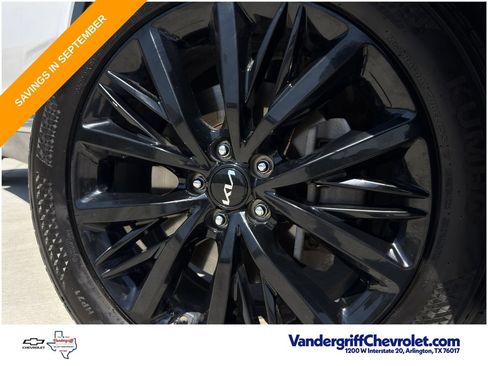 Used 2022 Kia Telluride SX w/ Towing Package FWD image 9