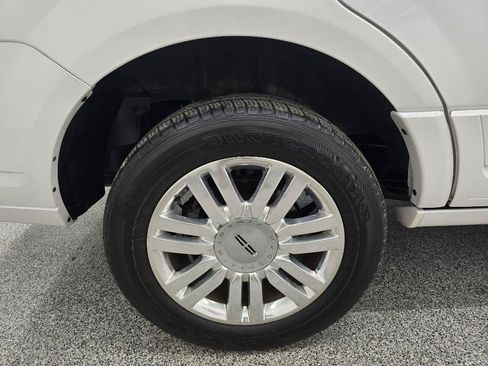 Used 2014 Lincoln Navigator 2WD w/ Equipment Group 101A image 34