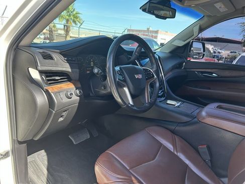 Used 2015 Cadillac Escalade Premium AWD/4WD image 15