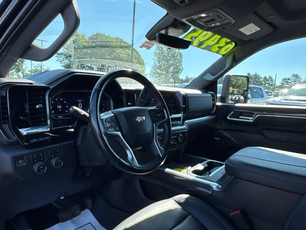 Used 2024 Chevrolet Silverado 2500 LTZ w/ LTZ Plus Package AWD/4WD image 29