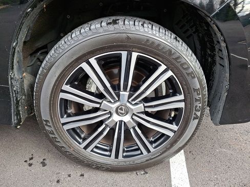 Certified 2020 Lexus LX 570 4WD w/ 3rd Row & Luxury Pkg image 8