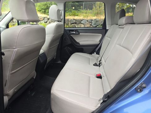 Used 2015 Subaru Forester 2.5i Touring AWD/4WD image 22