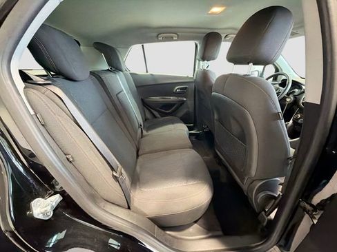 Used 2020 Chevrolet Trax LS FWD image 22