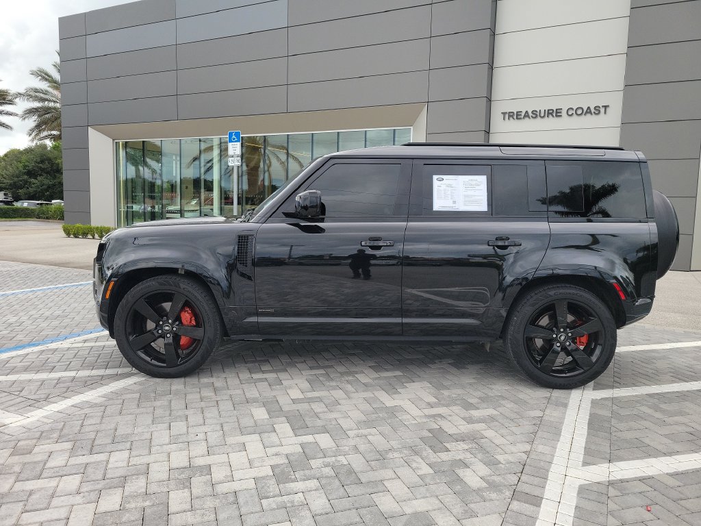 Used 2025 Land Rover Defender 110 X AWD/4WD image 2