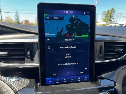 Used 2021 Ford Explorer ST w/ ST Street Pack AWD/4WD image 18