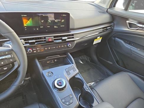 New 2026 Kia Sportage EX w/ EX Panoramic Sunroof Package image 22