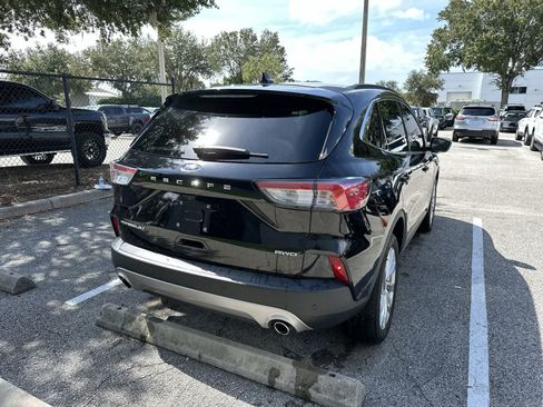 Used 2022 Ford Escape Titanium w/ Titanium Elite Package AWD/4WD image 8