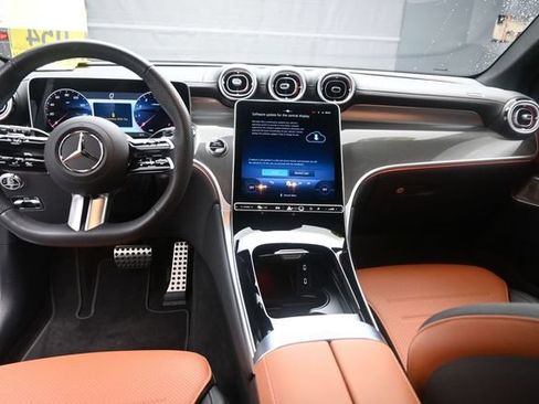 Used 2026 Mercedes-Benz GLC 300 image 9
