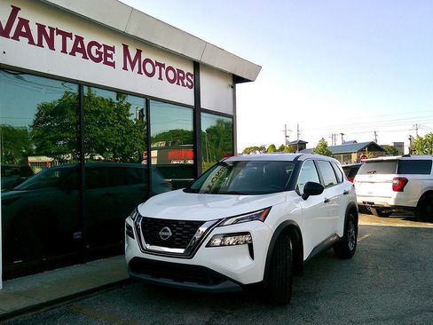 Used 2022 Nissan Rogue S FWD image 1