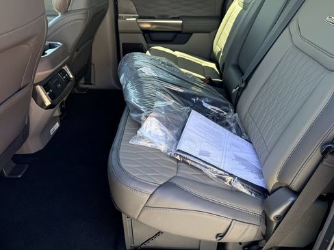 New 2026 Ford F250 Platinum w/ Platinum Plus Package AWD/4WD image 15