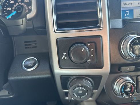 Used 2018 Ford F150 Lariat w/ Equipment Group 502A Luxury image 21