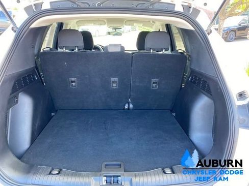 Used 2022 Ford Escape SE FWD image 8