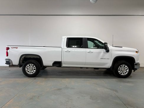Used 2024 Chevrolet Silverado 3500 LT AWD/4WD image 6
