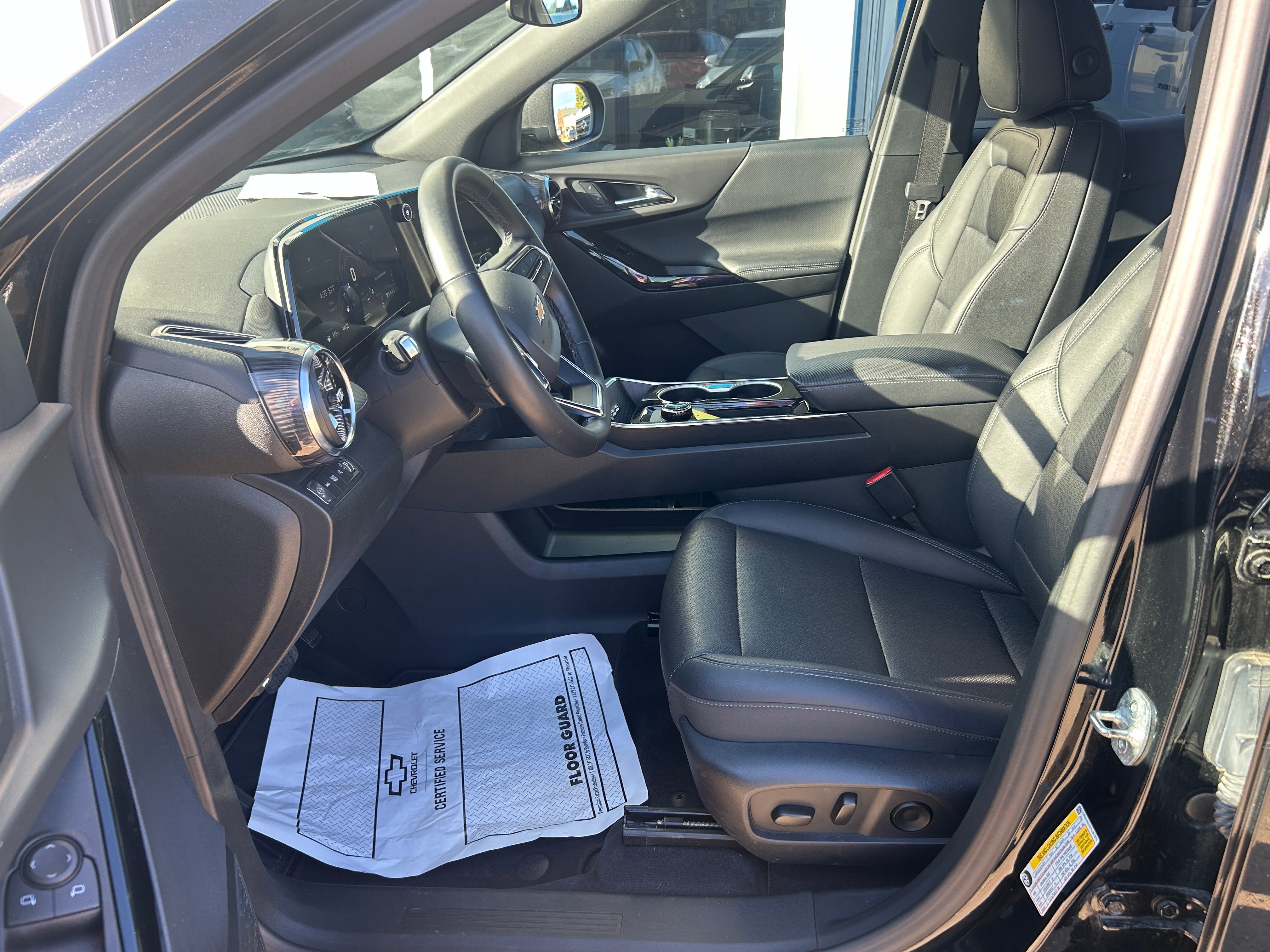 Used 2026 Chevrolet Equinox LT w/ Convenience Package II AWD/4WD image 14