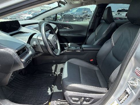 Used 2024 Toyota Prius XLE FWD image 12