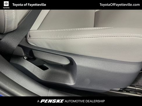 Used 2026 Toyota Camry SE w/ Convenience Package FWD image 11