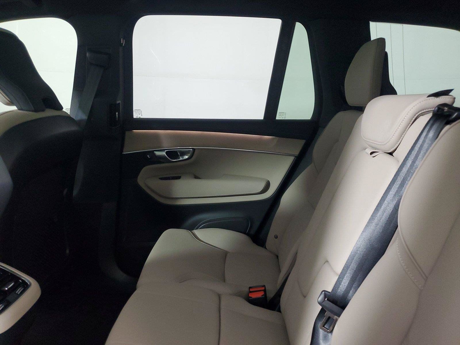 Certified 2026 Volvo XC90 B6 Plus w/ Protection Package Premier AWD/4WD image 12