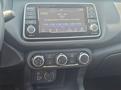 New 2025 Nissan Kicks Play S image 12