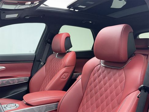 Used 2024 Genesis GV70 3.5T Sport w/ Sport Advanced Package image 34