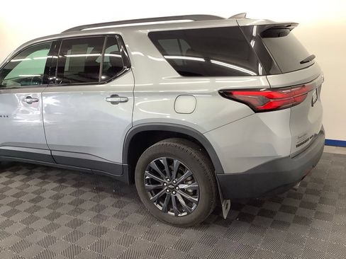 Used 2023 Chevrolet Traverse RS AWD/4WD image 4