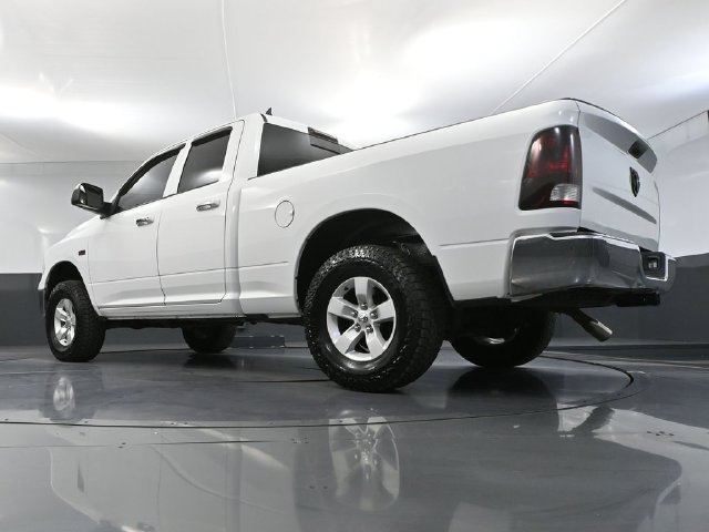 Used 2017 RAM 1500 Classic SLT AWD/4WD image 41