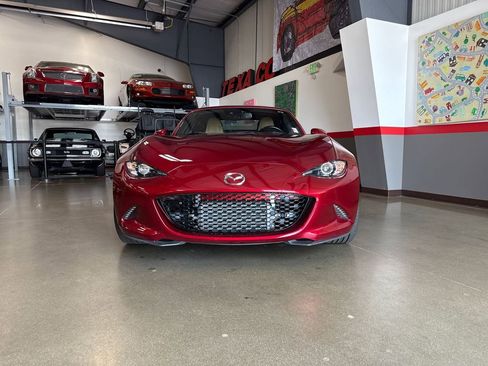 Used 2019 MAZDA MX-5 Miata RF Grand Touring w/ Interior Package image 38