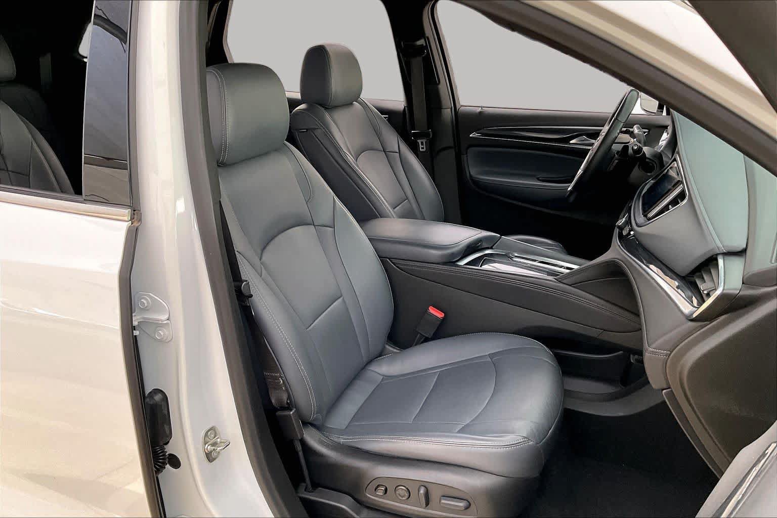 Used 2022 Buick Enclave Premium AWD/4WD image 9