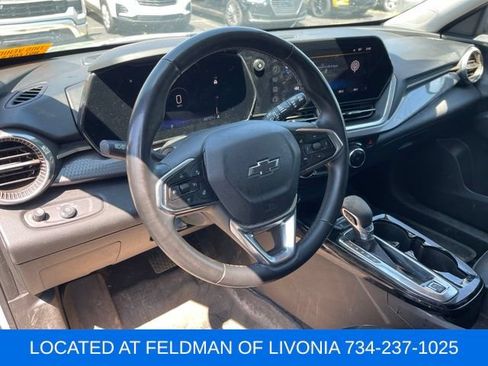 Certified 2024 Chevrolet Trax ACTIV w/ Sunroof Package FWD image 7