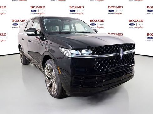 New 2026 Lincoln Navigator L Black Label AWD/4WD image 1