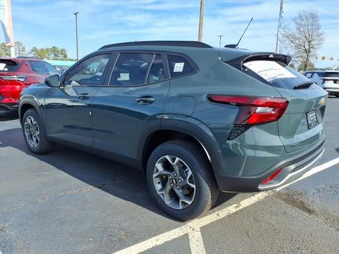 New 2026 Chevrolet Trax LT image 5