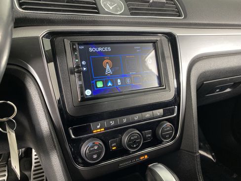 Used 2017 Volkswagen Passat 1.8T R-Line image 27