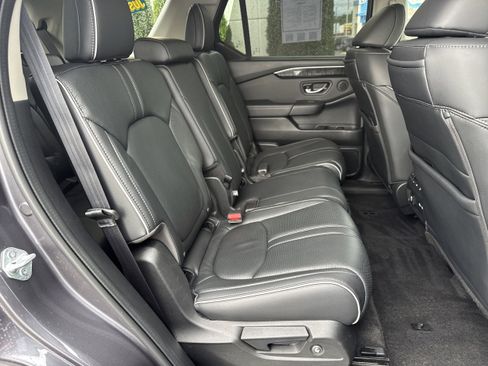 Used 2023 Honda Pilot Elite image 15