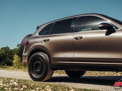 Used 2013 Porsche Cayenne AWD/4WD image 26