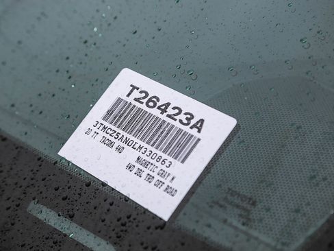 Used 2020 Toyota Tacoma TRD Off-Road w/ Technology Package image 26