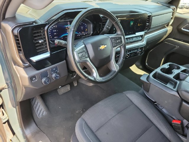Used 2025 Chevrolet Silverado 1500 LT RWD image 9