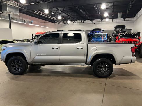 Used 2023 Toyota Tacoma SR5 w/ Technology Package AWD/4WD image 6