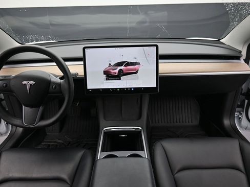 Used 2023 Tesla Model 3 Standard Range image 28