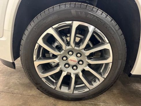 Used 2023 GMC Acadia Denali w/ Denali Ultimate Package image 29