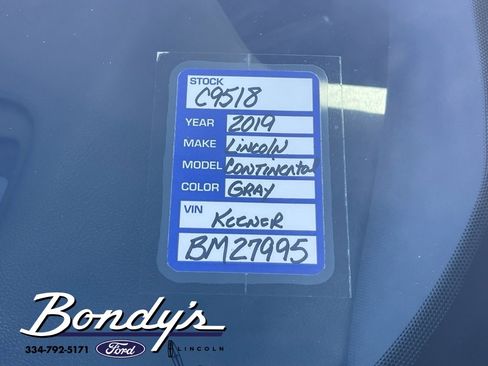 Used 2019 Lincoln Continental Reserve image 25