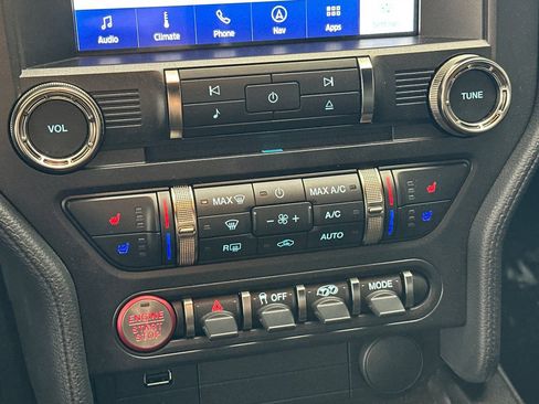 Used 2022 Ford Mustang Shelby GT500 w/ Technology Package RWD image 19