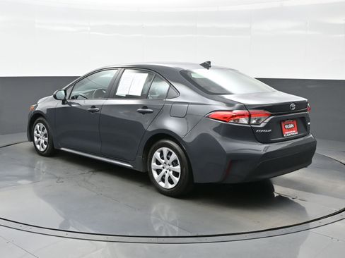Used 2024 Toyota Corolla LE image 4