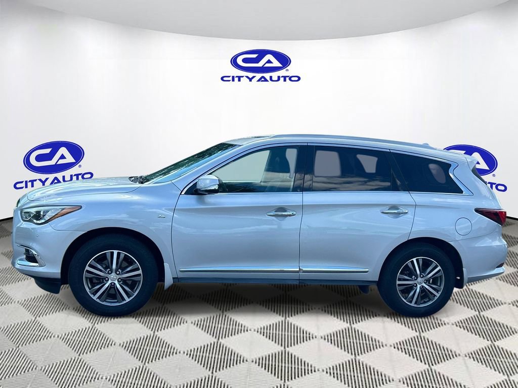 Used 2020 INFINITI QX60 Luxe w/ Essential Package FWD image 7
