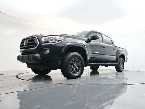 Used 2020 Toyota Tacoma SR5 image 27
