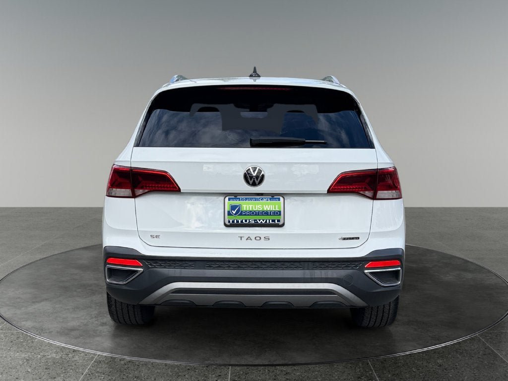 Used 2023 Volkswagen Taos SE w/ Panoramic Sunroof Package AWD/4WD image 8