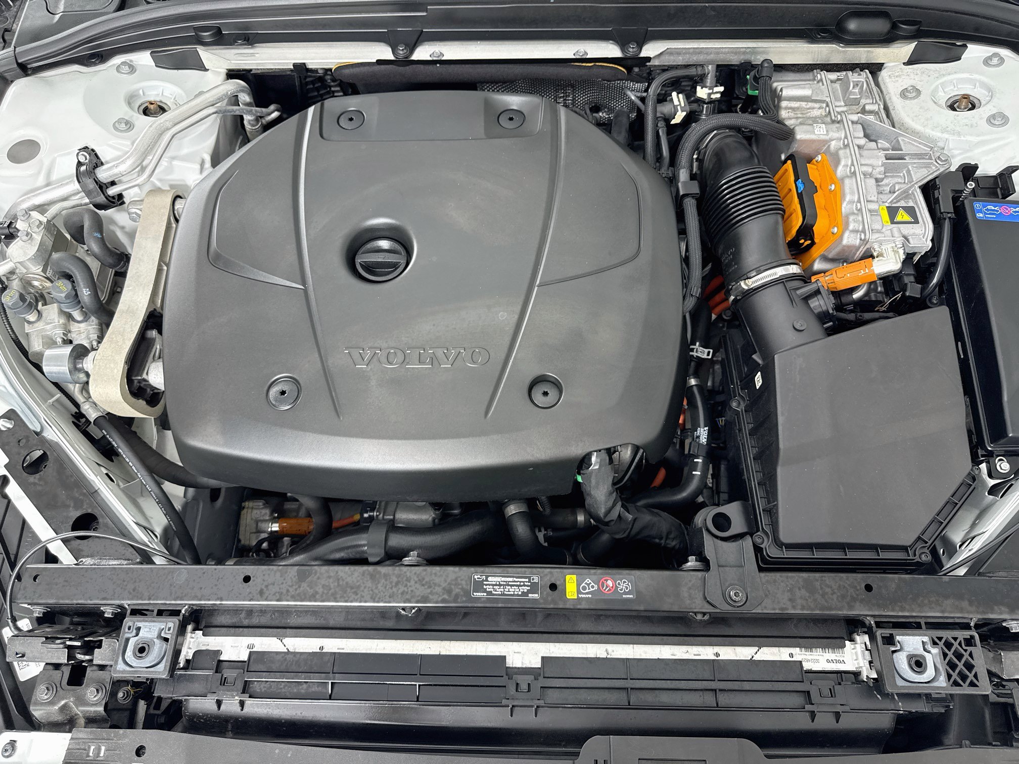 Used 2024 Volvo S60 T8 Plus w/ Climate Package AWD/4WD image 32