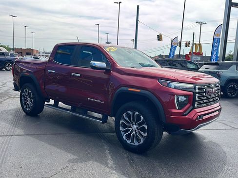 Used 2023 GMC Canyon Denali AWD/4WD image 8